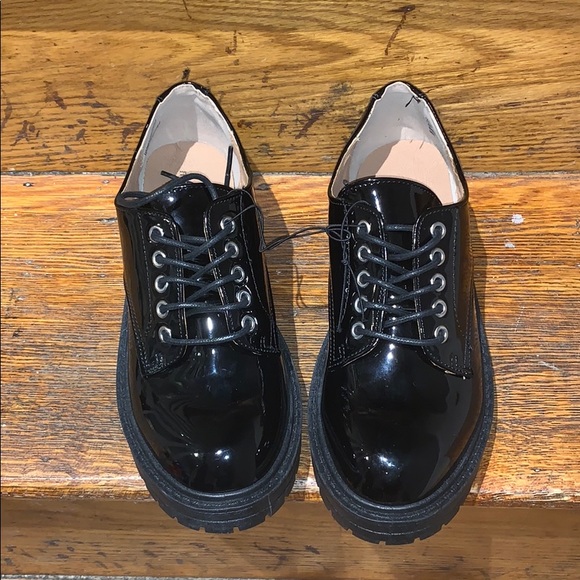 Madden Girl black patent leather lace-up oxfords - Picture 2 of 9